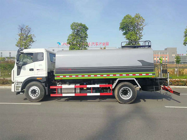 福田瑞沃灑水車（12噸）