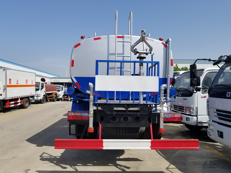 東風神宇15噸灑水車