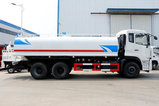 東風(fēng)天龍20方灑水車