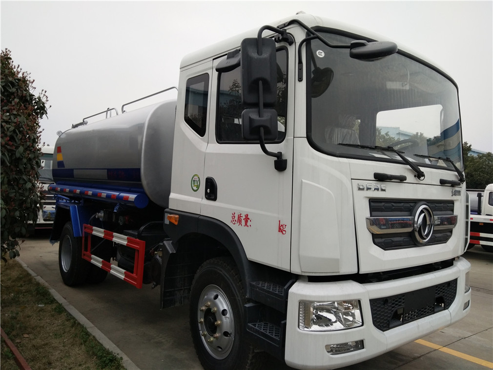 東風多利卡D9（12方）型灑水車
