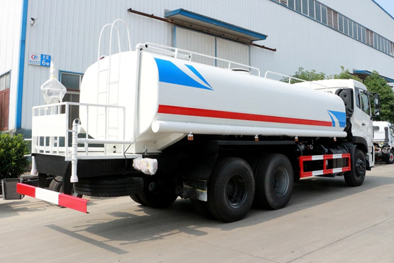 東風(fēng)天龍20方灑水車