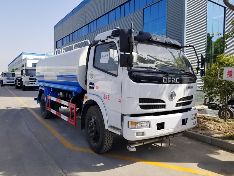 東風6噸綠化噴灑車