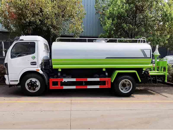 國(guó)六10方東風(fēng)灑水車
