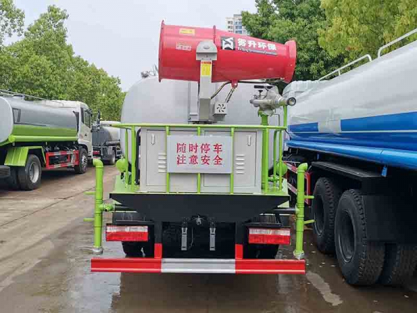 國(guó)六10方東風(fēng)灑水車