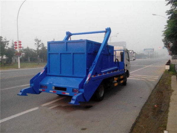東風(fēng)多利卡擺臂式垃圾車(chē)（6方）