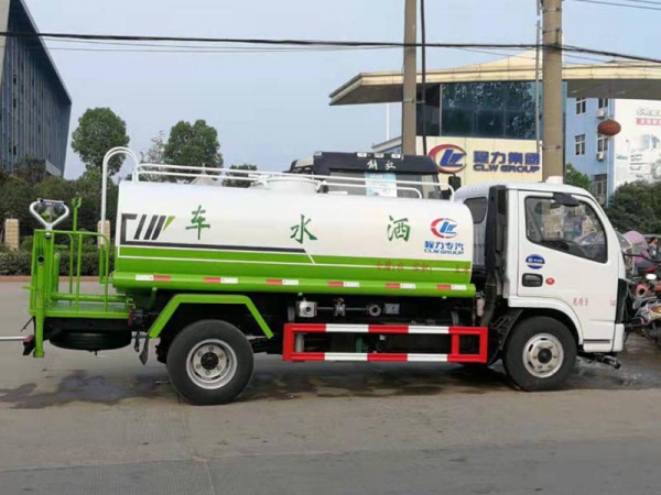 東風多利卡5噸灑水車_國六3-6噸灑水車