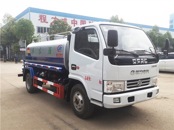 東風(fēng)多利卡D6灑水車_3-6噸灑水車